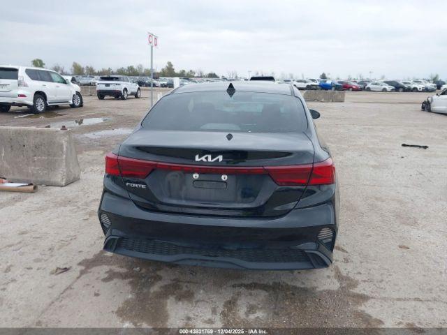 Kia Forte Lxs Image 2