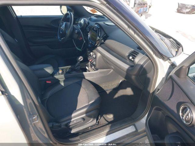 MINI Clubman Cooper Image 16