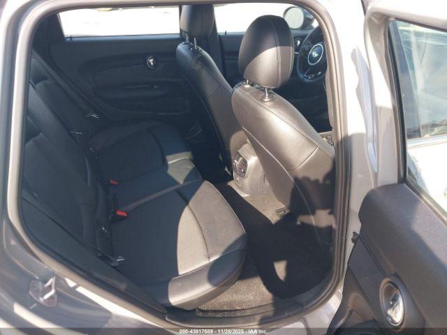 MINI Clubman Cooper Image 4