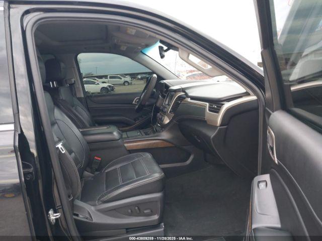 GMC Yukon Denali Image 7