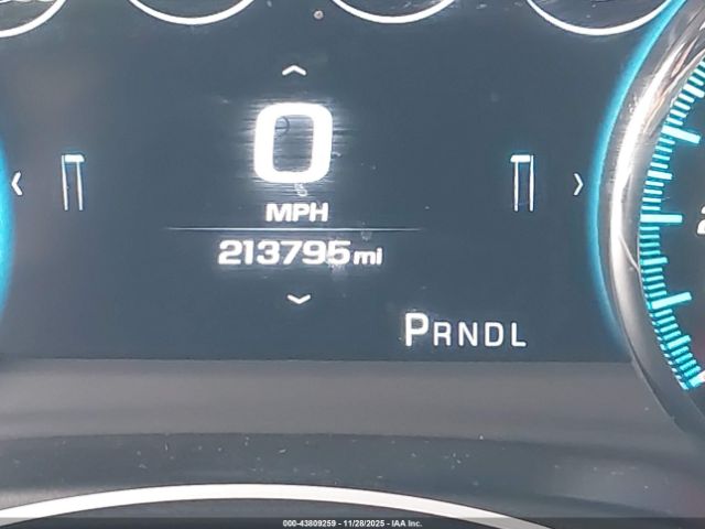 GMC Yukon Denali Image 13