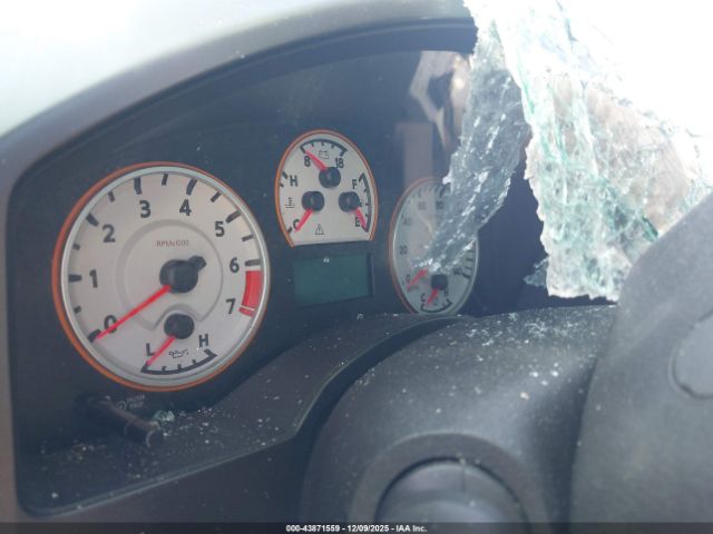 Nissan Titan Pro-4x Image 6