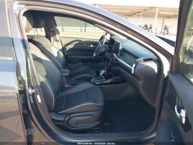 Kia Forte Gt-line Image 12