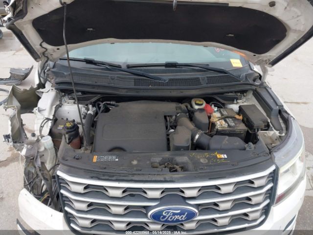Ford Explorer Xlt Image 3