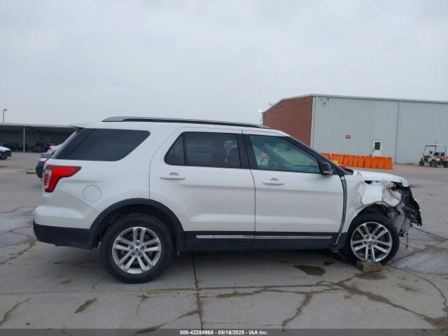 Ford Explorer Xlt Image 4