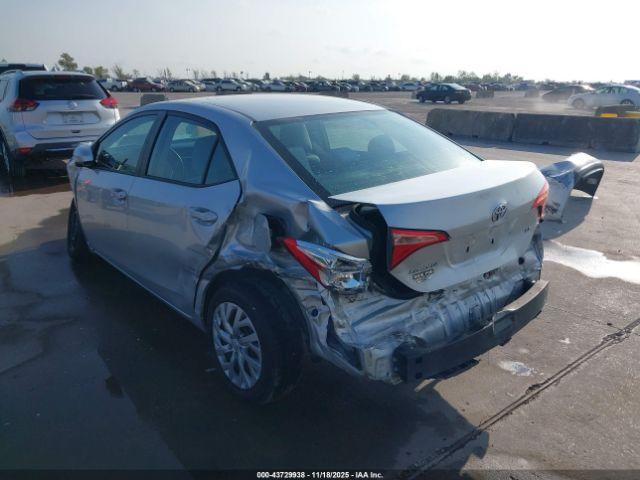 Toyota Corolla Le Image 17