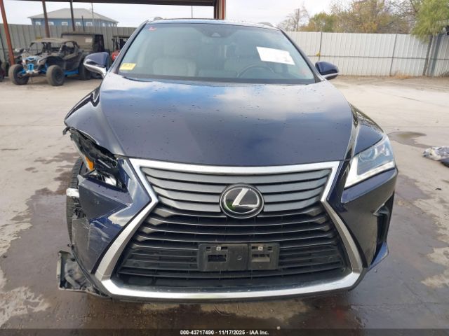 Lexus RX Image 18