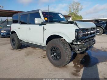  Salvage Ford Bronco
