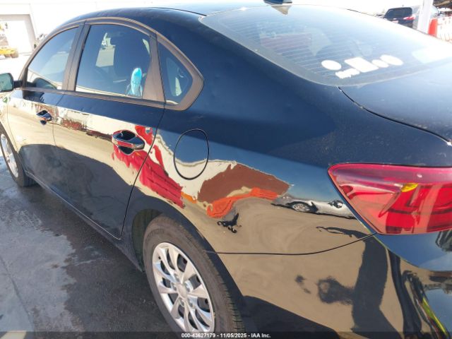 Kia Forte Lx Image 3