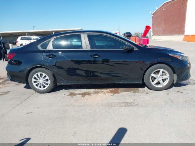 Kia Forte Lx Image 12