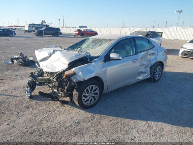 Toyota Corolla Le Image 10