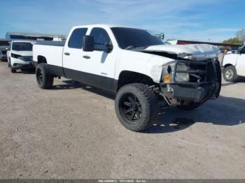  Salvage Chevrolet Silverado 2500