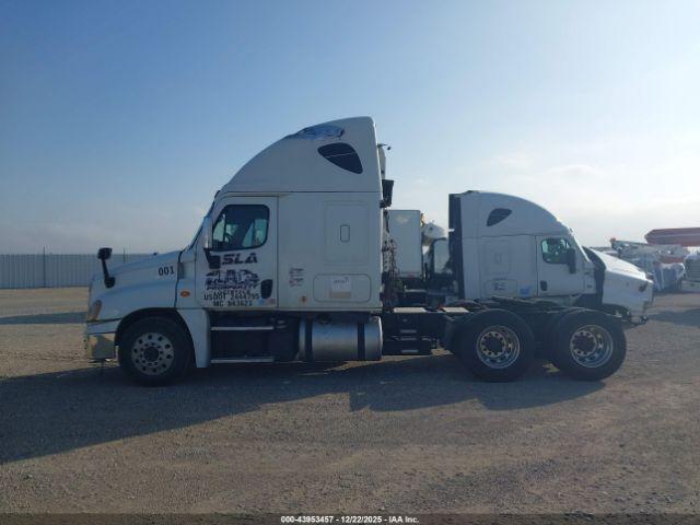 Freightliner Cascadia 125 Image 14