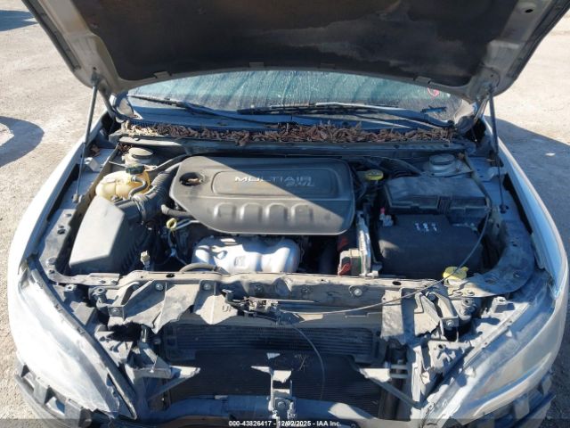 Chrysler 200 Limited Image 3