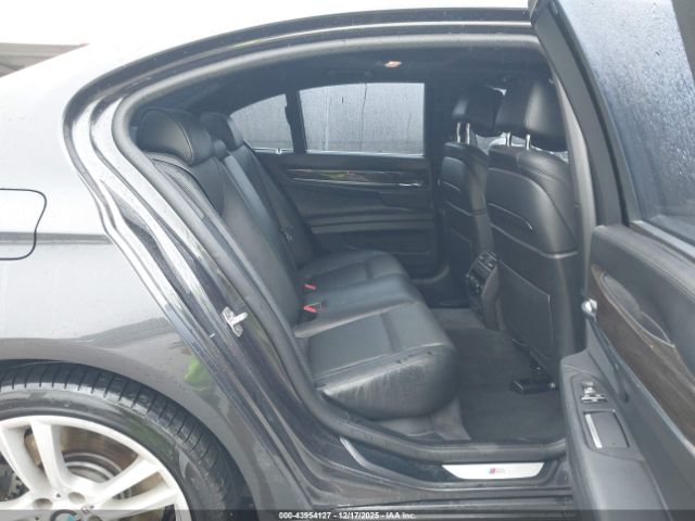 BMW 7 Series Image 9