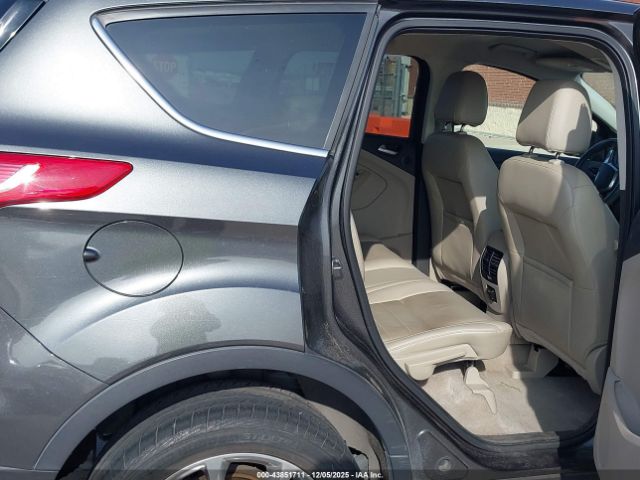 Ford Escape Titanium Image 13