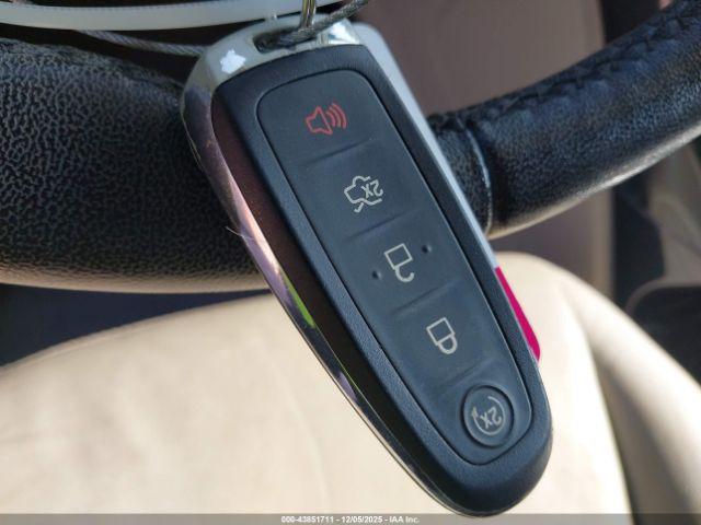 Ford Escape Titanium Image 18