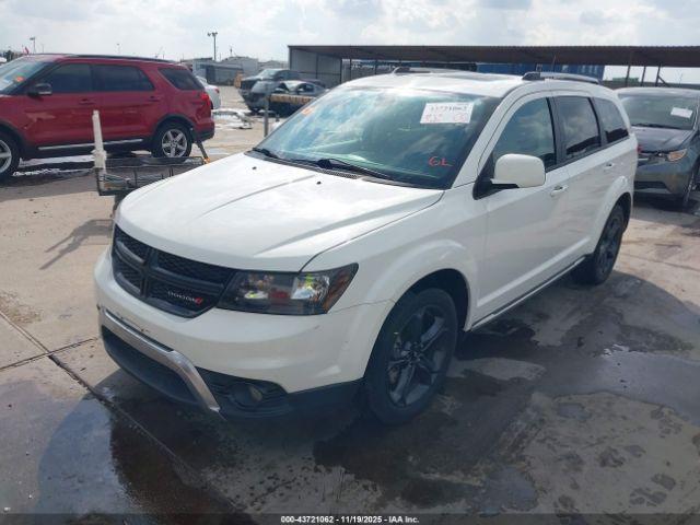 Dodge Journey Crossroad Image 2