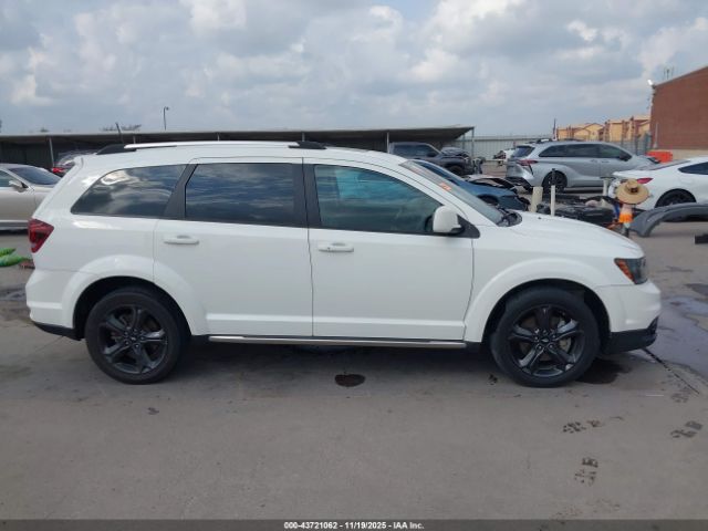 Dodge Journey Crossroad Image 12