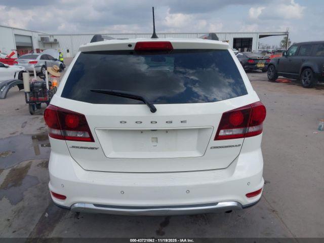 Dodge Journey Crossroad Image 13
