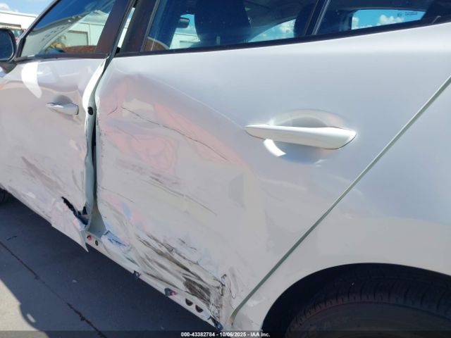 Mazda Mazda3 2.5 S Image 2