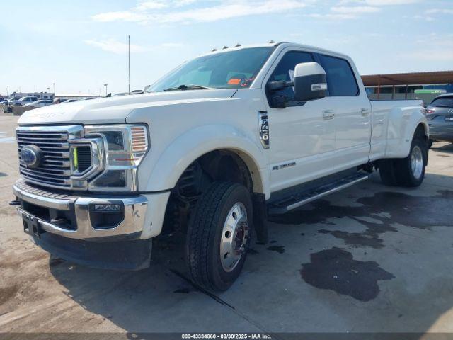 Ford F-450 Lariat Image 4