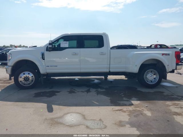 Ford F-450 Lariat Image 16