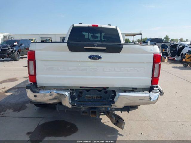 Ford F-450 Lariat Image 11