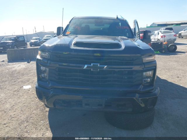 Chevrolet Silverado 2500 4wd  Standard Bed Custom Image 12