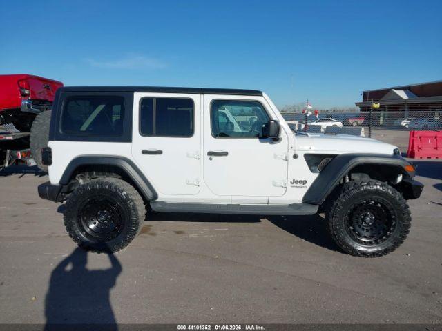 Jeep Wrangler Sahara Altitude 4x4 Image 2