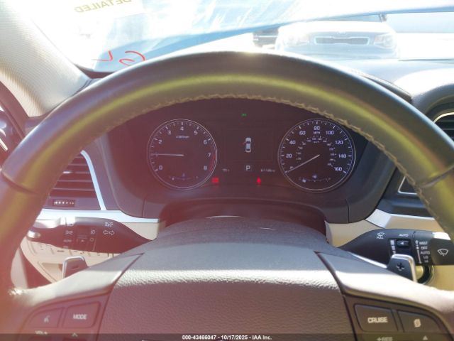 Genesis G80 3.8 Image 11