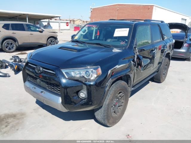 Toyota 4Runner Trd Off Road Premium Image 2