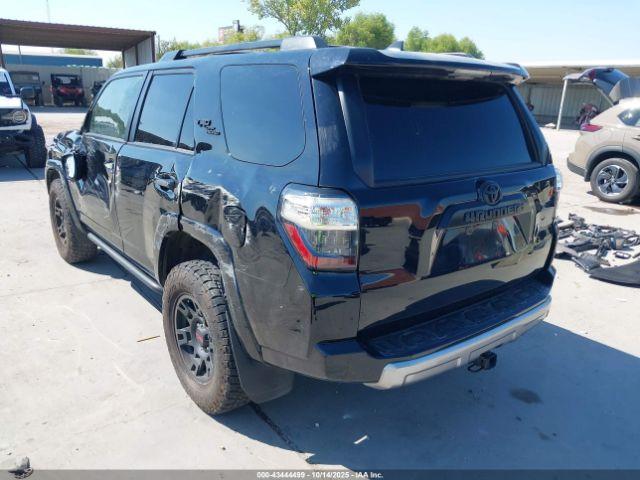 Toyota 4Runner Trd Off Road Premium Image 3