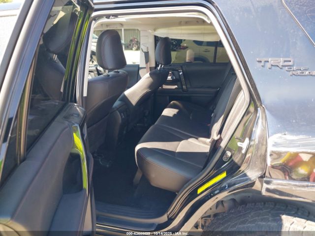 Toyota 4Runner Trd Off Road Premium Image 12