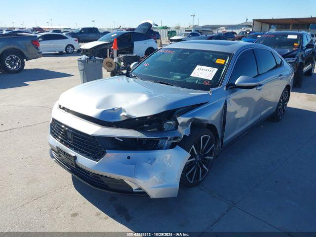 Honda Accord Touring Image 3