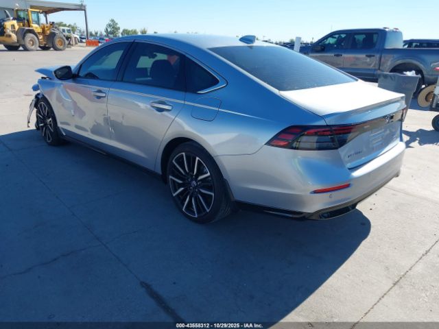 Honda Accord Touring Image 2