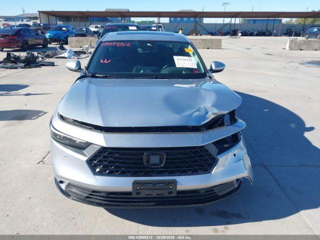 Honda Accord Touring Image 7