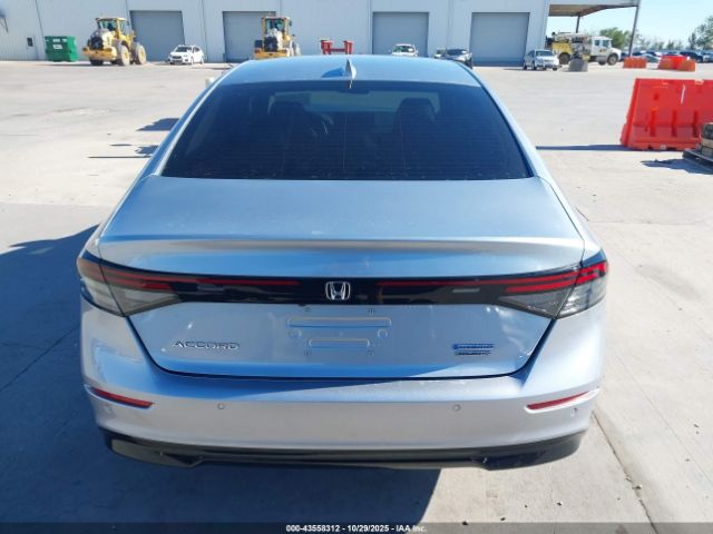Honda Accord Touring Image 12