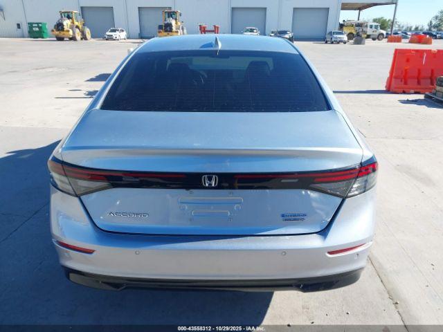Honda Accord Touring Image 12