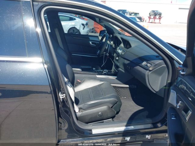 Mercedes-Benz E-Class 4matic Image 11