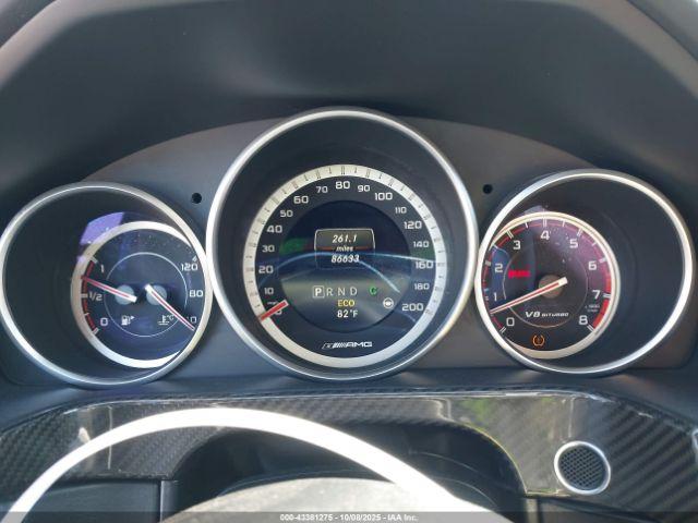 Mercedes-Benz E-Class 4matic Image 14