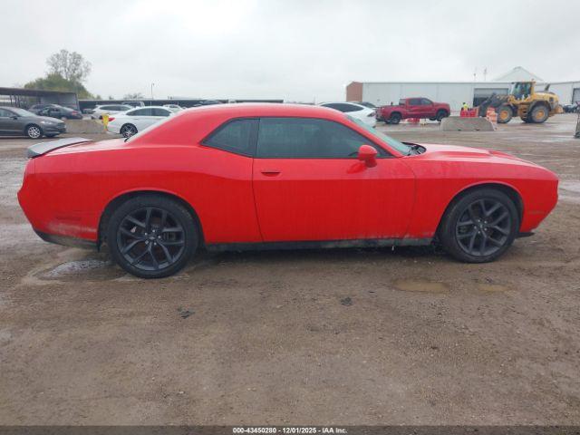 Dodge Challenger Sxt Image 13