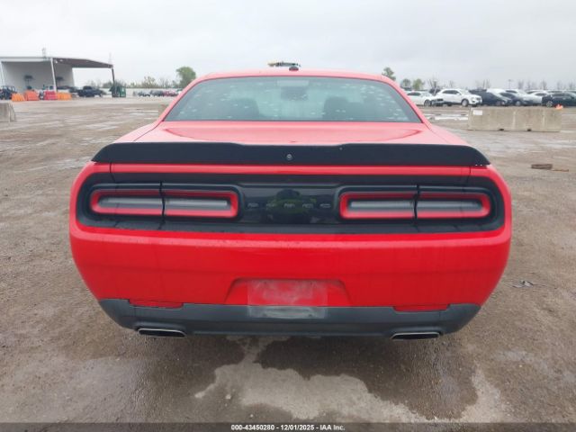 Dodge Challenger Sxt Image 12
