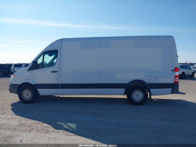 Mercedes-Benz Sprinter 2500 High Roof Image 7