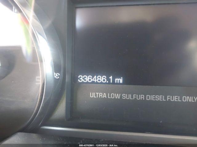 Ford F-350 Lariat Image 8