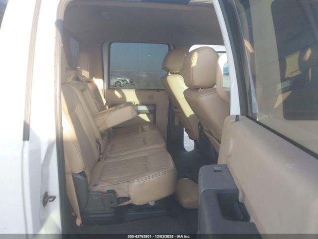 Ford F-350 Lariat Image 4