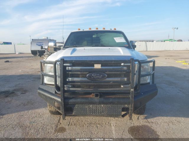 Ford F-350 Lariat Image 6