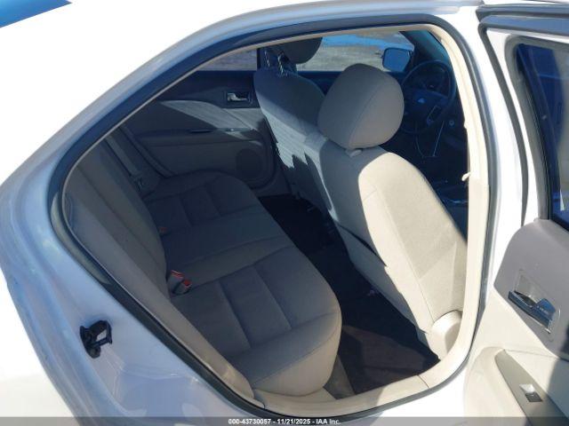 Ford Fusion Image 11