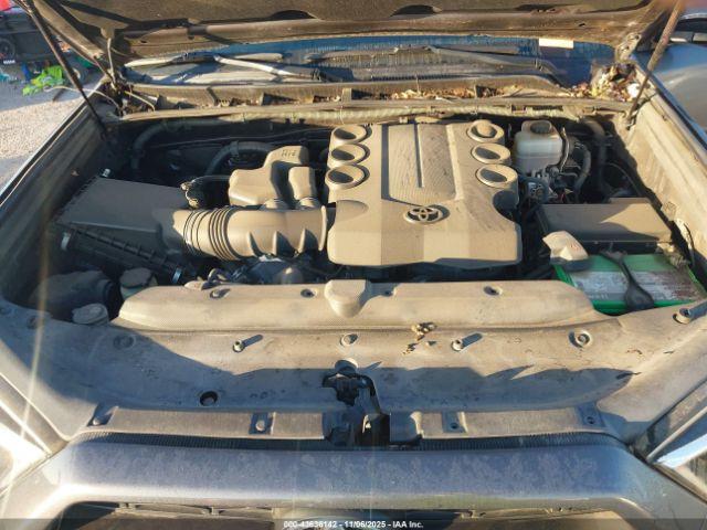 Toyota 4Runner Sr5 Premium Image 12