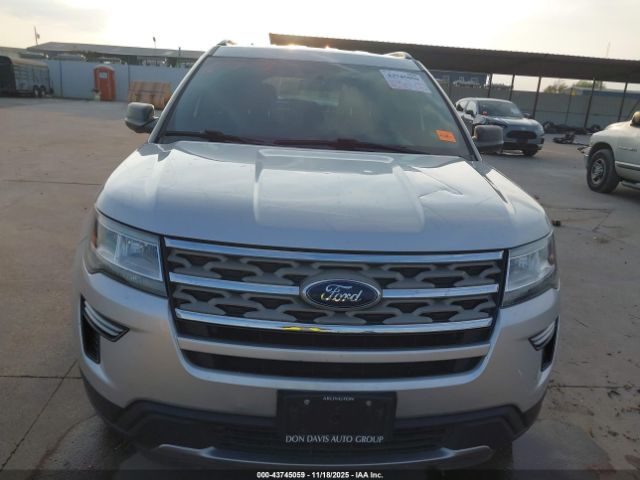 Ford Explorer Xlt Image 7